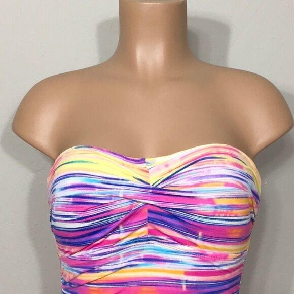 Lauren Ralph Lauren pastel stripe swimsuit. New - Picture 5 of 9